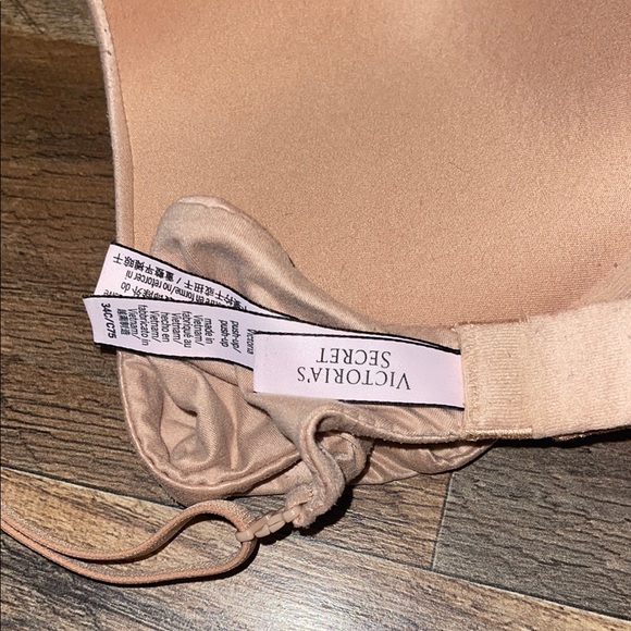 Victoria’s Secret Body by Victoria Push Up Bra size 34C Color Marzipan - Picture 5 of 6